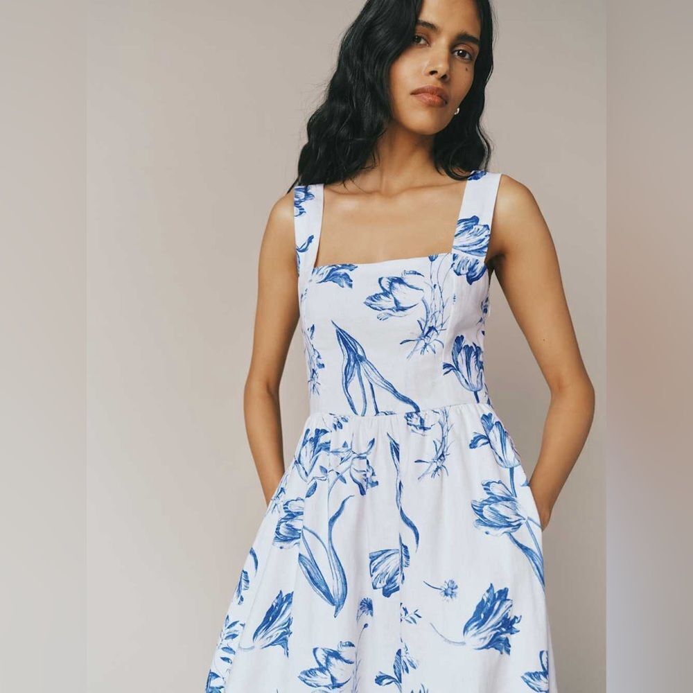 Reformation Frieda Linen Dress. Blue and white. size 4